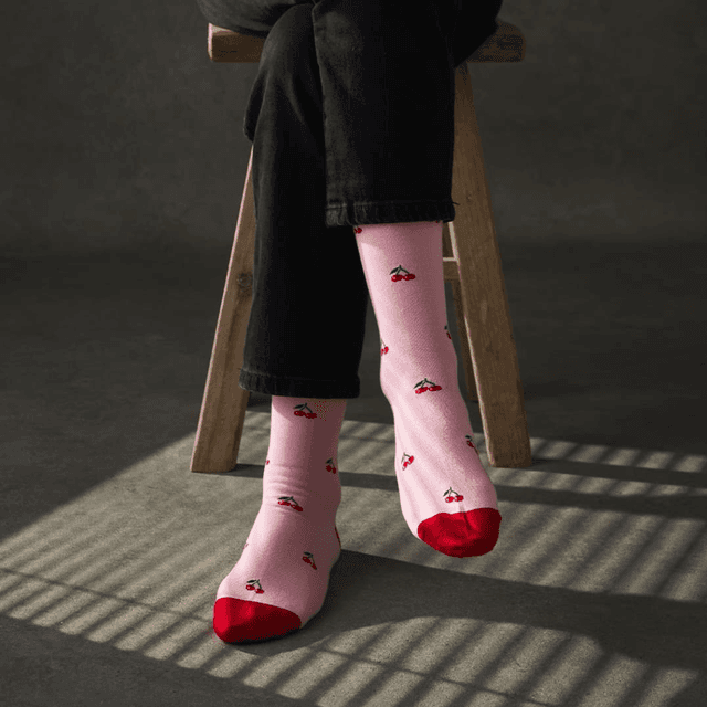 image of 1 pair of women's bamboo socks