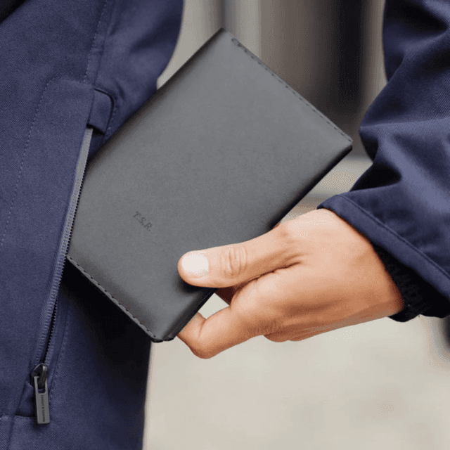 image of Winston travel wallet